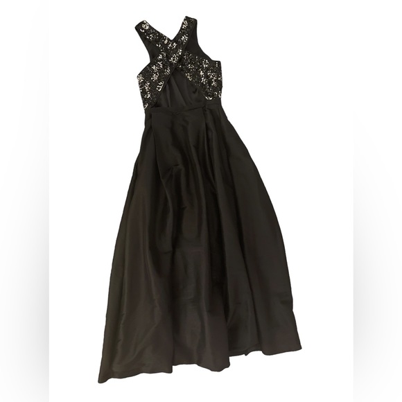 Monique Lhuillier Black Sequined Dress- size 8- Absolutely STUNNING! - Picture 2 of 2